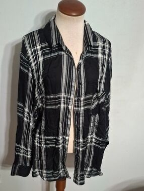 Faded Glory /Black and White Plaid Button-Up- W Sz 16W